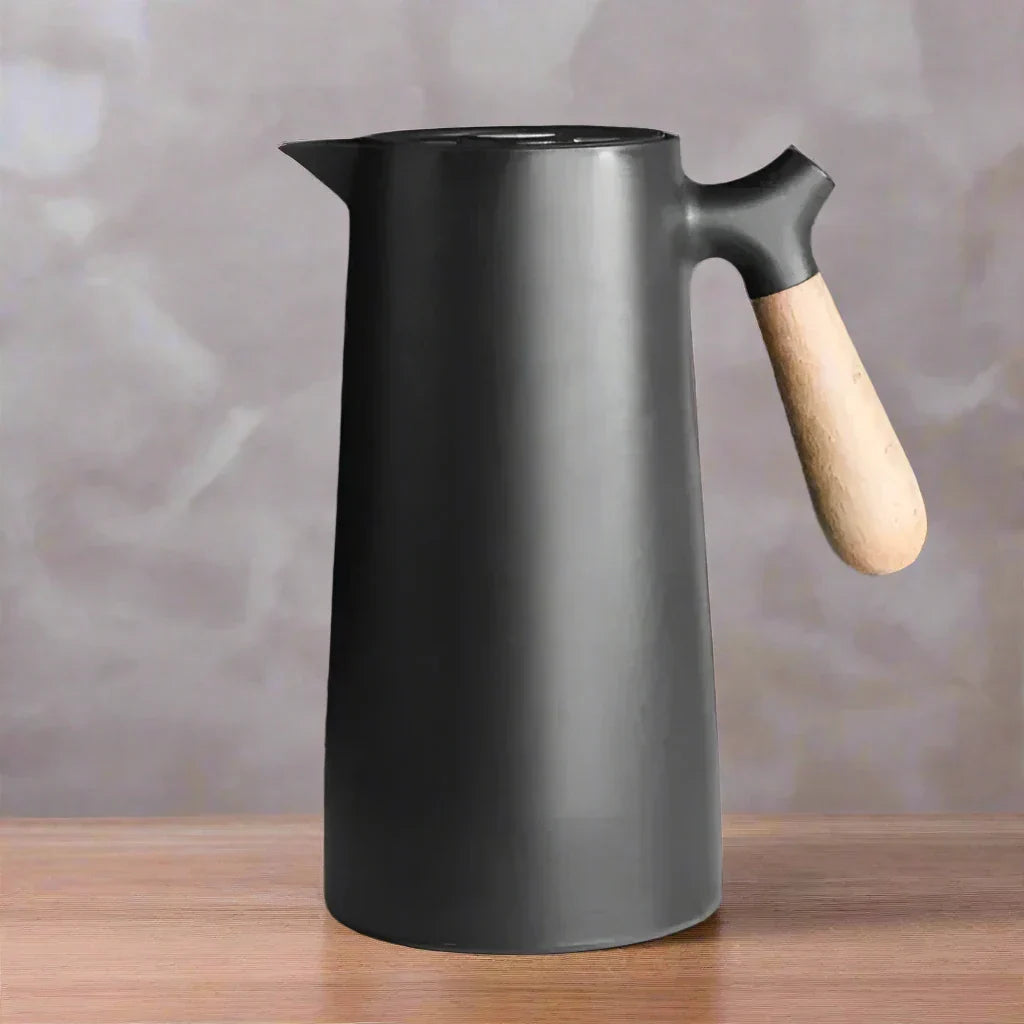 NordicTherm - Stylish Thermos Bottle with Long-Lasting Heat and Cold Insulation