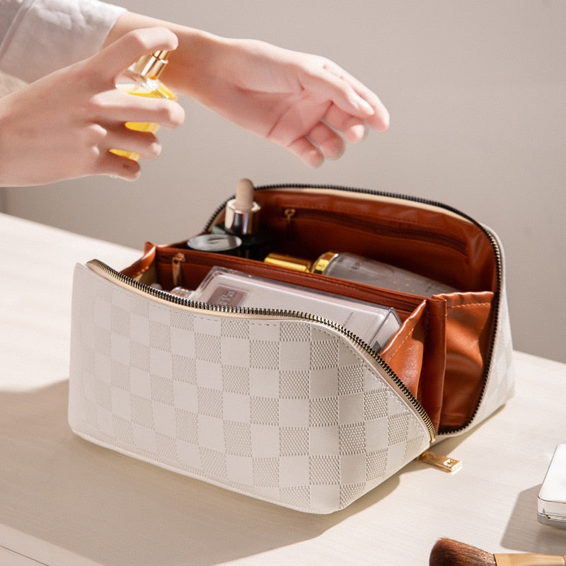 Toiletry Bag for Men & Women | Luxury Design Toiletry Bag | Wash Bag | Washiq
