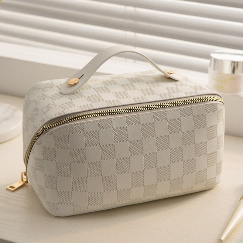 Toiletry Bag for Men & Women | Luxury Design Toiletry Bag | Wash Bag | Washiq