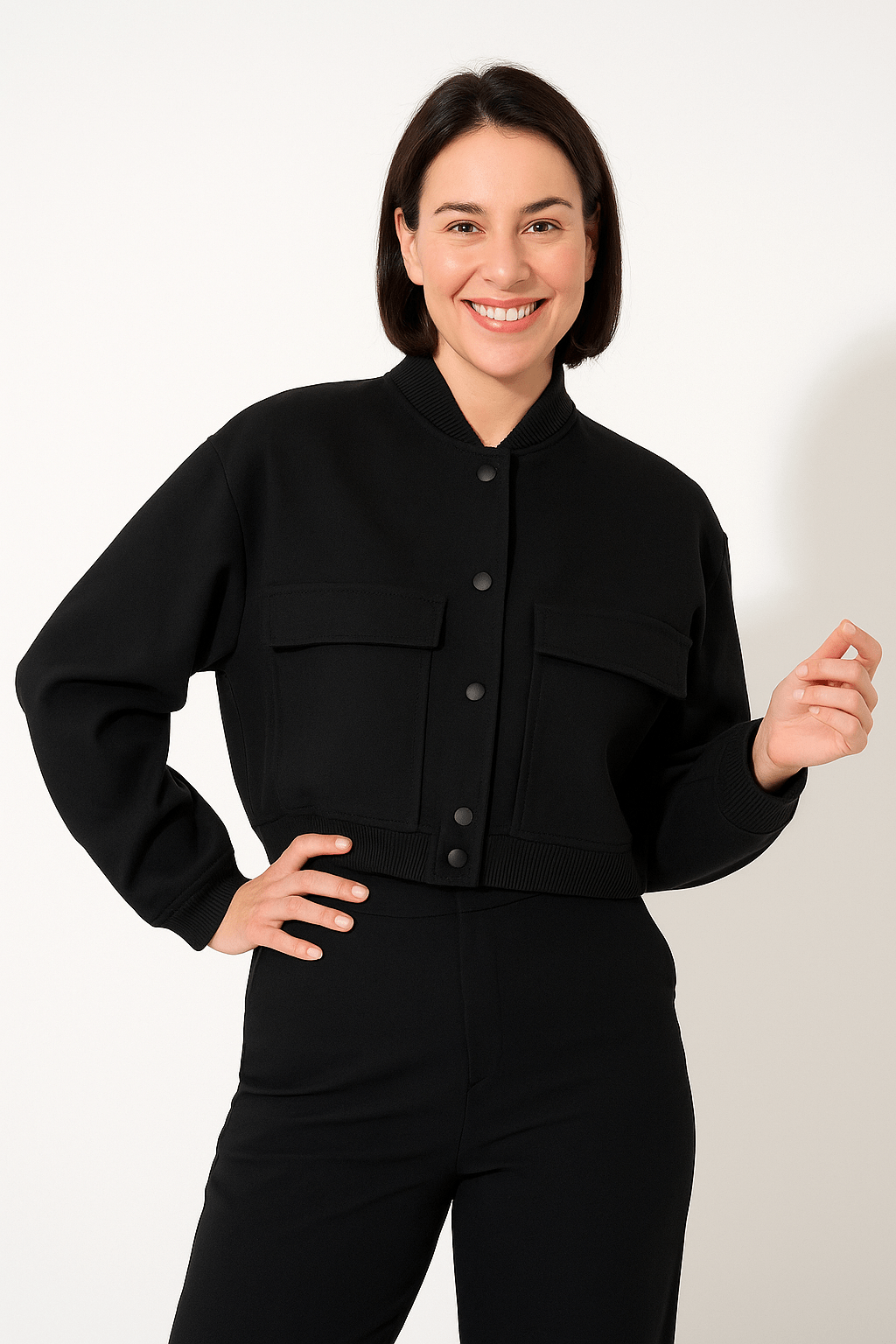 Gekürzte Bomberjacke für Frauen | Moderner Stil